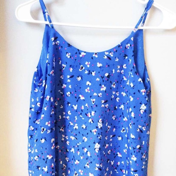 A Target royal blue v-neck tank top with flowers! - Picture 3 of 3